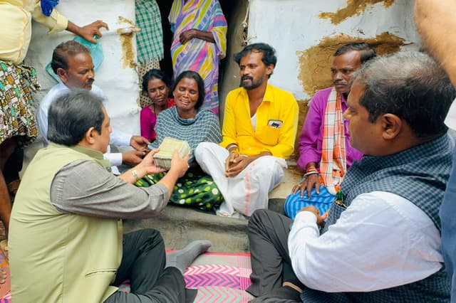 ನೀರಿನಲ್ಲಿ ಮುಳುಗಿ ಮೃತಪಟ್ಟ ಬಾಲಕರ ಕುಟುಂಬಕ್ಕೆ ಉಸ್ತುವಾರಿ ಸಚಿವ ಜಮೀರ್ ಅಹ್ಮದ್ ಖಾನ್ ರಿಂದ ತಲಾ 5 ಲಕ್ಷ ಪರಿಹಾರ