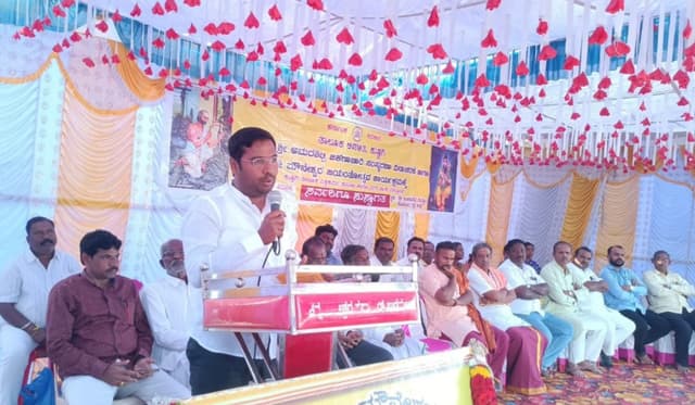 ವಿಶ್ವಕರ್ಮ ಸಮಾಜದ ಭಾಂಧವರು ಕುಲಕಸುಬನ್ನು ಎಂದಿಗೂ ಮರೆಯಬಾರದು: ದೊಡ್ಡಬಸವನಗೌಡ ಪಾಟೀಲ್ ಬಯ್ಯಾಪುರ