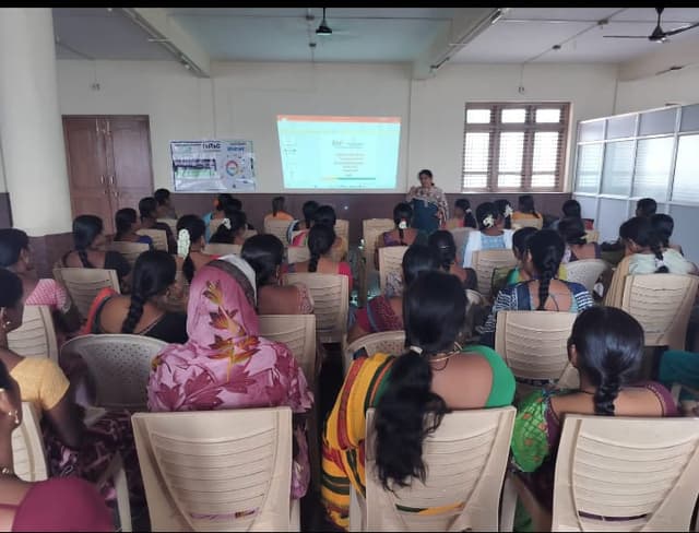 ಡಂಬಳ ಗ್ರಾಮದಲ್ಲಿ ಆಹಾರ ಸಂರಕ್ಷಣಿಯ ಮೇಲ್ವಿಚಾರಣೆ ಕುರಿತು ತರಬೇತಿ ಕಾರ್ಯಕ್ರಮ