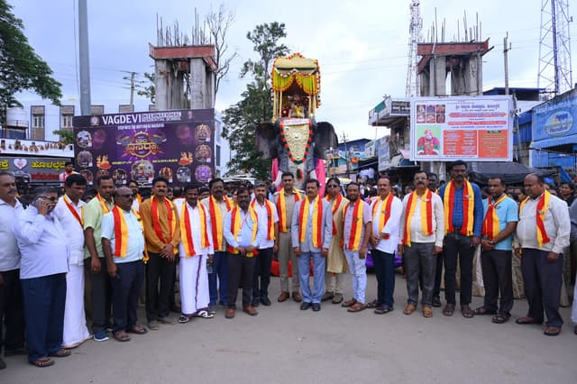 ʼವಾಗ್ದೇವಿ ಬಾಲ ದಸರಾ-2025ರ ಅದ್ದೂರಿ ಬೃಹತ್ ಮೆರವಣಿಗೆʼ