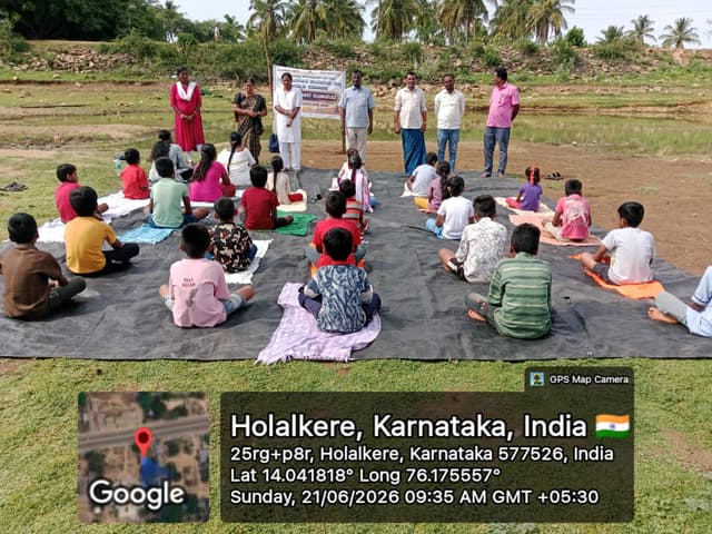 ಅಮೃತ್ ಸರೋವರ ದಂಡೆಯ ಮೇಲೆ ವಿಶ್ವ ಯೋಗ ದಿನಾಚರಣೆ