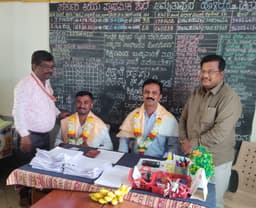 ಐದು ದಿನದಲ್ಲೇ ಎಸ್ಐಆರ್ ವಿಶೇಷ ಮತಪಟ್ಟಿ ಪರಿಷ್ಕರಣೆ ಪೂರ್ಣ: ರಾಷ್ಟ್ರಪ್ರಶಸ್ತಿ ಪುರಸ್ಕೃತ ಶಿಕ್ಷಕ ಟಿ.ಪಿ. ಉಮೇಶ್ಗೆ ತಹಸಿಲ್ದಾರರ ಅಭಿನಂದನೆ