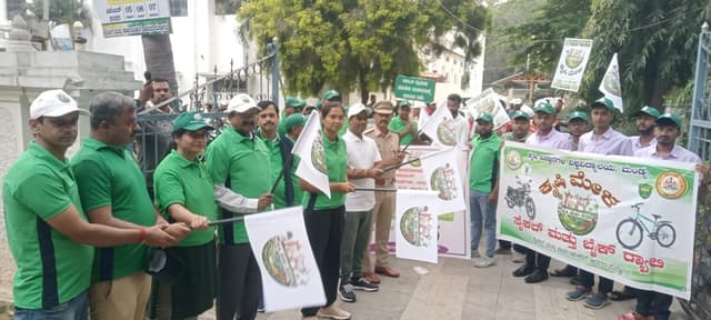 ಕೃಷಿ ಮೇಳವನ್ನು ರೈತರು ಸದುಪಯೋಗ ಪಡೆದುಕೊಳ್ಳಬೇಕು: ಡಾ.ಕುಮಾರ