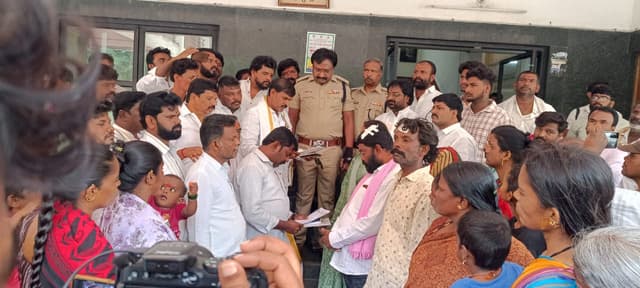 ವಾಲ್ಮೀಕಿ ಮುಖಂಡರಿಂದ ಎಸ್ಪಿಗೆ ದೂರು