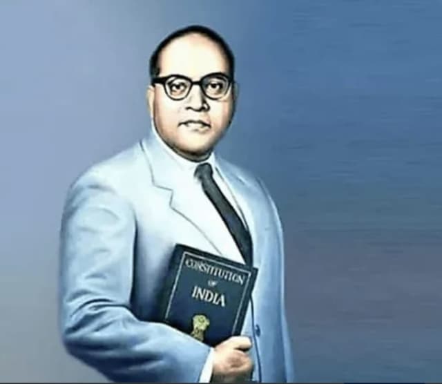 ಭಾರತ ಸಂವಿಧಾನ ಪ್ರಪಂಚದಲ್ಲಿ ದೊಡ್ಡ ಲಿಖಿತ ಸಂವಿಧಾನ ನಮ್ಮ ದೇಶದ ಹೆಮ್ಮೆ